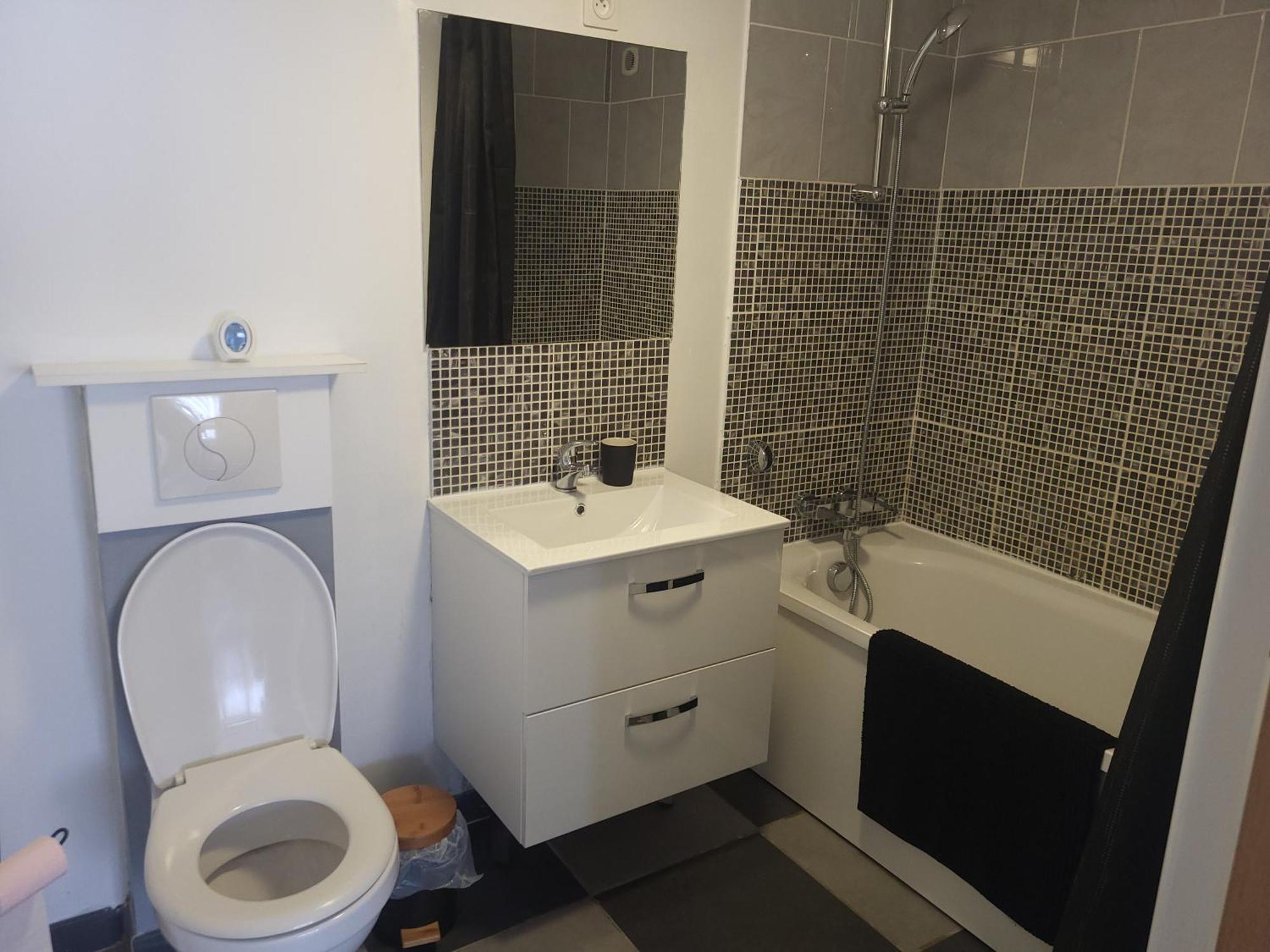 Joli T2 Bed & Breakfast Cucq Luaran gambar